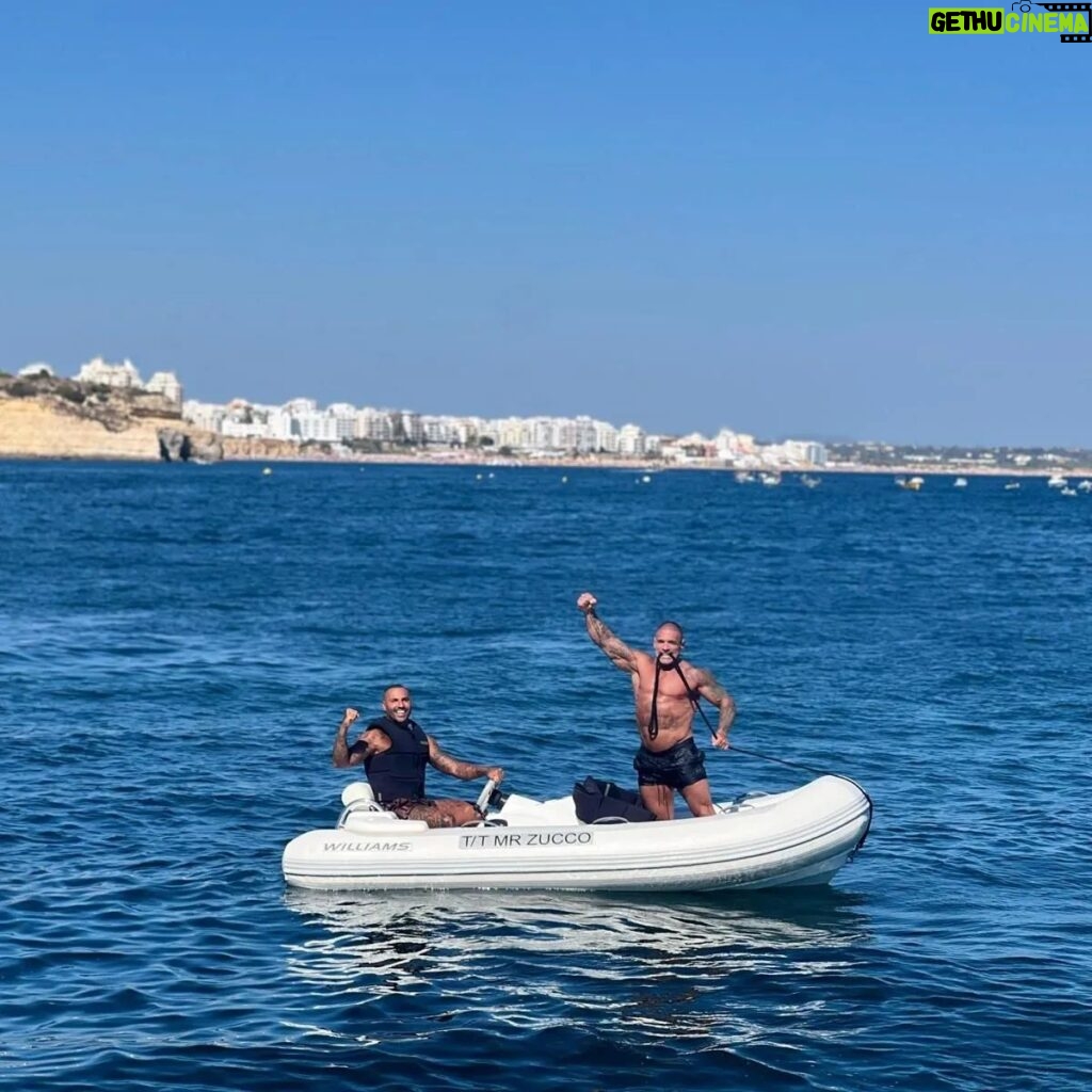 Ricardo Quaresma Instagram - Por aqui as férias continuam 😀