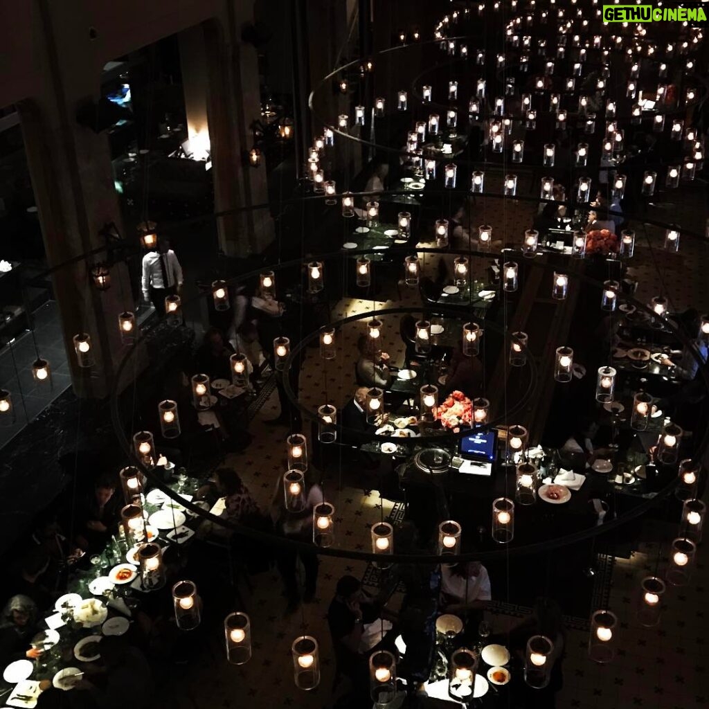 Richard Madden Instagram - Pre @madfoxclub dinner at @theduchess_official #midnightbeforeweknowit 🌚🌀