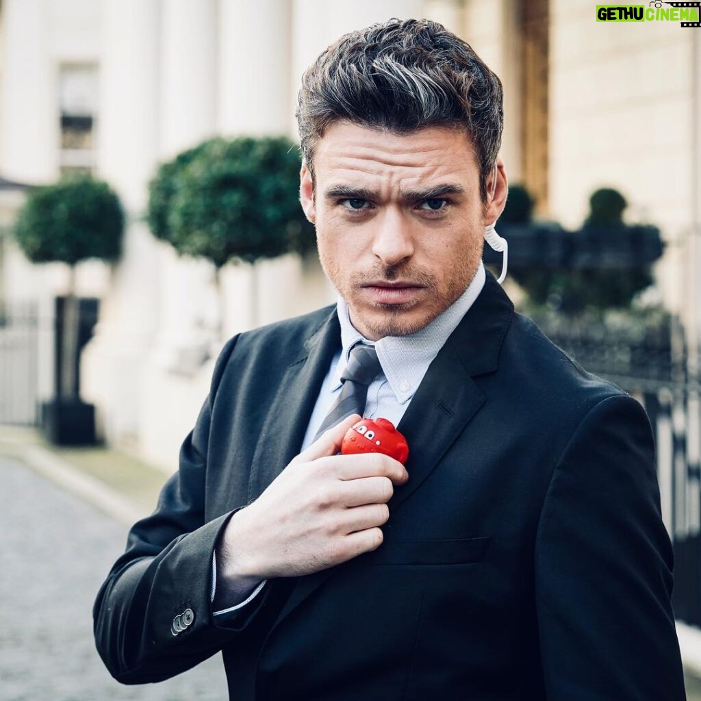 Richard Madden Instagram - David Budd has been assigned to protect the Red Nose.... Red Nose Day will air on @bbcone on Friday 15 March! #RND2019