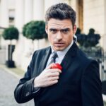 Richard Madden Instagram – David Budd has been assigned to protect the Red Nose…. Red Nose Day will air on @bbcone on Friday 15 March!
#RND2019