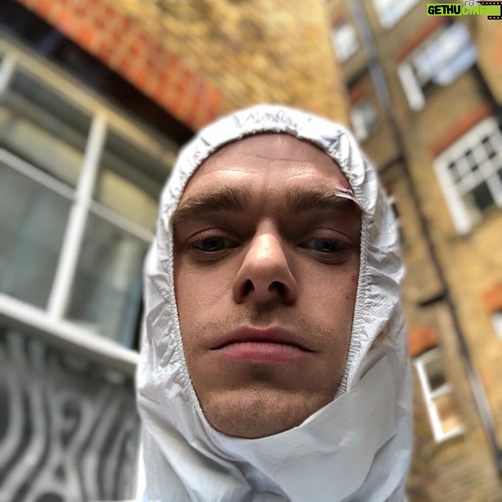 Richard Madden Instagram - If David Budd did selfies collection... #Bodyguard @bbcone Finale this Sunday 9pm!!