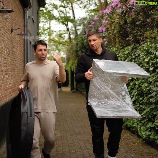 Rico Verhoeven Instagram - Helping my brother @dimitrivegas install his new @icetubs 🥶JOIN THE COLD🥶