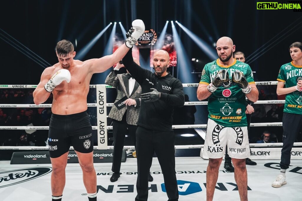 Rico Verhoeven Instagram - HISTORY HAS BEEN MADE 👑 The glory heavyweight Grand Prix, what a night it was. I want to thank everybody that came out and supported us, hope you guys had fun. But also the fans that streamed glory through whatever platform you were watching it on thanks to all of you the sport is only growing and getting bigger. To all the competitors in the tournament what a memorable night this was 🔥 you guys are piece by piece at the very top of the sport and you can be proud of that. Now my team, friends, family and loved once’s……where do I start I can’t thank you guys enough for always being there for me in good, bad, hard and easy times. I really feel we walked through fire 🔥 last night……..that’s because of you……..every single one of you has an impact on my life, the way you impact it is not important what is important is this message, this moment……..THANK YOU 🙏🏻 I might not say it enough but you guys are amazing. What a night……….🥲🤩🎉🤯 CHEERS 🍾🥂 I love you ❤️ -RV-
