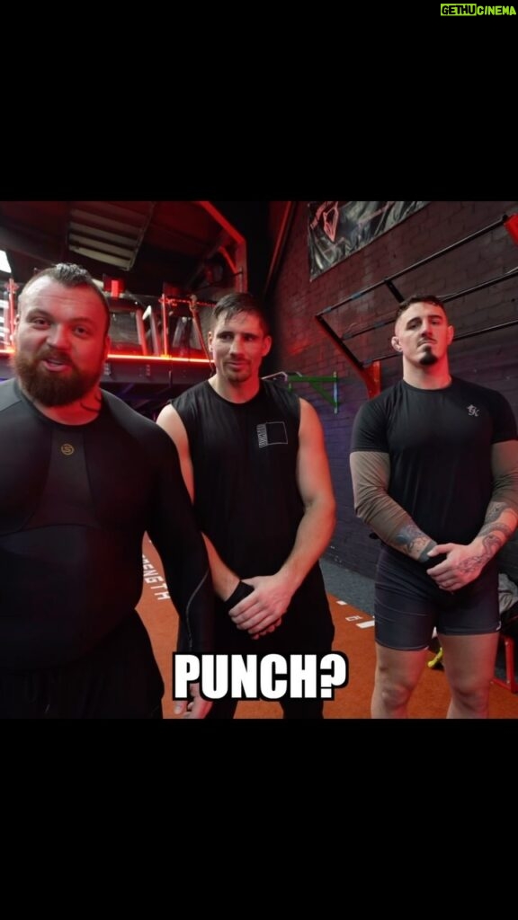 Rico Verhoeven Instagram - Who has the HARDEST PUNCH? Find out on YT 7pm… @tomaspinallofficial @ricoverhoeven @oakesy_j #mma #strongman #ufc #kickboxing #eddiehall #tomaspinall #ricoverhoeven Big Love The Beast