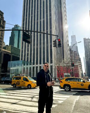 Rico Verhoeven Instagram - NYC was 🔥
it's such a blessing to be able to travel for work and have fun at the same time......on the outside I look better than I feel on the inside, still super tired from the @glorykickboxing Grand Prix so thats why every chance I got I was sleeping 🤣 
Excited for whats next 🤯🔥💪🏻

Keep you posted