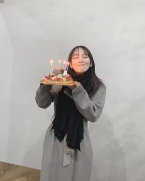 Riho Yoshioka Instagram - 🎂♡31

@inrededitor 
@spring_tkj