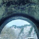Riho Yoshioka Instagram - この度 「京都市芸術新人賞」を頂きました❄️ 芸術分野における地元の由緒ある賞なので大変嬉しかったです。 今年は京都観光大使を務めて2年目になります。 より地元に貢献できるような選択、 京都の文化や芸術の素晴らしさを広められるような仕事、 京都の映画演劇界隈から頑張っていきたいと志ある若い方にとっての希望になれるような活動をしていきたいなと思っております。 私が携わってる仕事は決して一人で作っていくことが出来ないジャンルです。 皆んなで助け合ってより良い作品を届けていけるように誠実に実直にこれからも頑張っていきます。 最近は連日色んな山奥へ行って撮影してます🌨 新しい作品待機してるので待っててください。 #京都市芸術新人賞