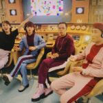 Riho Yoshioka Instagram - "時をかけるな、恋人たち" 新しい愉快なタイムパトロールメンバー達👾 伊藤万理華ちゃん、ヨーロッパ企画石田剛太さん、シソンヌじろうさんとお贈りします🫶🏻わくわく。 瑛太さんが撮ってくれたー！ #ドラマ　#10月10日 #トキコイ @kadora_11 @kantele8ch @uragota @sissonne_jiro