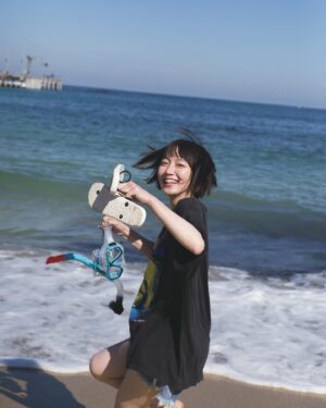 Riho Yoshioka Instagram - ' "so long" 1st

オーストラリア横断🇦🇺

🧜👙🧳🦕🐨

#写真集　#solong 
#デジタル配信版化