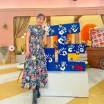 Rika Izumi Instagram - NHK 「土スタ」今夜11:20〜放送です。 #正直不動産2 特集では、キャストの皆様からの素敵なVTRが届きました💓ありがとうございます。 そしてあの方からのメッセージや、懐かしの映像も…😳 お楽しみに✨ #NHK#土スタ dress @31philliplim earring.ring @tiffanyandco