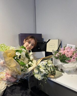 Rika Izumi Instagram - メッセージやコメント
お花やプレゼントをくださった皆様、
本当にありがとうございました💐💝
#birthday