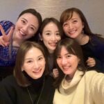 Rika Izumi Instagram - 2023年最後の月もみんなで集まって美優ちゃんの誕生日と忘年会💚 手作りスイーツや皆んなからのプレゼント交換もあって 楽しかったなぁ♡