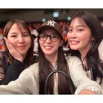 Rin Takahashi Instagram - おはようございます☀️ 昨日は華音ちゃんと #RISE178 in後楽園ホールに観戦にいきました🥊✨ 第1試合から白熱しており、レベルの高い試合ばかりでした🔥 メインは小林愛理奈選手と小林愛三選手のオープンフィンガーグローブマッチ…！凄い迫力でした。ずっと楽しみにしていた試合で、試合を観る前も観ている時もすごく緊張しました。熱く心打たれる試合を本当にありがとうございました🙇‍♀️🔥 小林愛理奈選手おめでとうございます🥊❤️‍🔥 選手の皆様、関係者の皆様本当にお疲れ様でした✨ RISE最高！！ねぎねぎ！！ これからも応援させて頂きます🔥 お声かけ下さった皆様ありがとうございました🙇‍♀️✨ ちーころさんにもお会いできて嬉しかった🥹💓 後楽園ホールのビールも美味しかったです🍺😋 @rise_2003official @miyahara_kanon @chiho1128_i