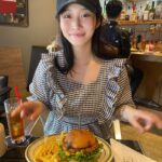 Rin Takahashi Instagram – C3PO（兄）がお仕事のお休みをとって東京に遊びに来てくれました🗼✨
C3POが行きたい食べ物屋さんを巡って美味しいものたくさん食べました🍔今日で全部制覇できたよ！
食べすぎたからお散歩しよう！って毎晩歩いてるけど2人とも日に日に太っていく😂でも美味しいもの食べるって幸せだよね😋
C3POが新潟帰ったらダイエットします🏃‍♀️笑

なんでC3POなんですか？って質問を頂くのですが、動きと顔が私の中でC3POに似てると思ったからそう呼んでます😂🤖

秋葉原が一番楽しかった！また東京来たいと言ってもらえて、C3POの東京旅は大成功です☀️🗼