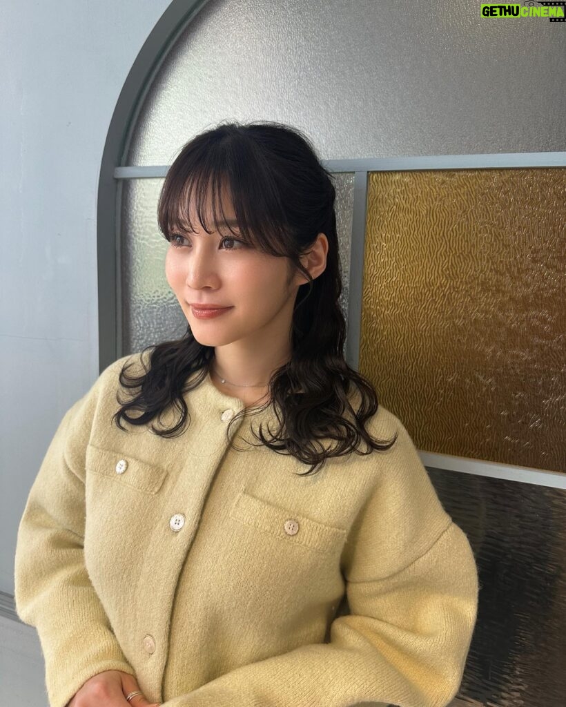 Rin Takahashi Instagram - ウェーブヘアアレンジ🫶 #ウェーブヘア #ヘアアレンジ #ヘアセット #ハーフツイン