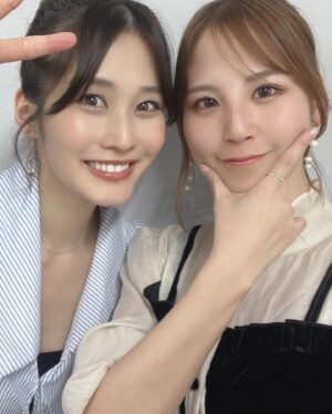 Rin Takahashi Instagram - #ABEMA presents #RISE_ELDRD 2024
ご来場頂いた皆様、ABEMAにてご視聴頂いた皆様ありがとうございました🙇‍♀️❤️‍🔥
長くなりそうですが、最後まで読んで頂けたら嬉しいです🌸

年間最大のビッグマッチ #RISE_ELDRD 2024 🥊✨🔥
#K1vsRISE 対抗戦もあり白熱する試合もあり大盛り上がりでしたね❤️‍🔥
K.Oやダウン、激しい打ち合いもあり見入ってしまいました👀
命をかけて戦われている選手の皆様には尊敬の気持ちでいっぱいです。
今後の試合もとても楽しみです！！
そして、明日はK-1の大会でもK-1 VS RISEの対抗戦が行われます🥊❤️‍🔥
選手の皆様の応援、よろしくお願い致します🙇‍♀️✨
もちろん私も全力で応援させて頂きます🔥
RISEの選手の皆様の試合や対抗戦や他団体の選手の皆様との試合も楽しくて、盛り上がっていくRISEから今後も目が離せませんね👀✨

今大会でのオープニング映像、愛が詰まっていてとても感動しました😢
これからもRISEを見守ってくださっていると思いますし、きっと届いていると思います✨
これからもずっとずっと大好きです。

そして今大会でわたしはRISEのラウンドガールを卒業させて頂きました🙇‍♀️
3年間大変お世話になりました🌸
リング上でお花を頂き、挨拶させて頂く機会も頂きありがとうございました✨

RISEのラウンドガールをする前から格闘技が好きでした。
でもRISEでラウンドガールをして毎大会生で観戦することができて、
たくさんの選手の皆様を知ることができて
気が付いたらRISEの選手の皆様を応援していて、
格闘技がもっともっと大好きになっていました🌸
会場でお客様と熱い空気を一緒に味わえて感動を味わえて嬉しかったです✨
RISEのお客様や関係者の皆様にも本当に温かく接して頂けて、すごく素敵な環境で毎大会ラウンドガールをするのが楽しみでした🌼
早く大会の日にならないかなーと心から楽しみにしていました☺️

手を振って下さったりお写真を撮って下さったり、お声掛け頂いた皆様ありがとうございました🌸
皆様の優しく素敵な笑顔にいつも元気をもらっていました✨
今年度からは後楽園ホールでのサインボール投げイベントも復活して、より皆様と関わることができて嬉しかったです☺️🎾
これからはRISEファンとして会場に行きますので、見つけた際はぜひ声かけてください🥰
素敵な出会いにとても感謝しております✨

大好きなRISEでラウンドガールをすることができて本当に幸せでした。
ラウンドガールを継続する桜りんちゃん、ぽぽちゃん、七瀬ななちゃん、セラちゃんこれからも応援しています🥹💓
今回卒業する宮原華音ちゃん、大貫彩香ちゃん、霧島聖子ちゃんも大変お世話になりました🧡
ファンとして観戦に行きますのでその時は仲良くしてください🥹💓
新メンバーの皆様の発表も楽しみです🫣✨

そして2年間ペアをしてくれていた桜りんちゃん🌸
りんちゃんとペアで本当によかっです✨
3年間ご一緒できてとっても楽しかったです🥰
かけがえのない仲間とも出会うことができました✨

RISE関係の皆様、田沼さん、ちーころさん
ラウンドガールのこともたくさん愛してくださりありがとうございました😢💓

皆様と過ごさせて頂いた時間はとても楽しく温かい時間でした✨
ずっと忘れません🌼

RISE最高！！！！！！！！！これからもずっと大好きです❤️‍🔥

最後まで読んで頂きありがとうございました✨