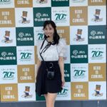 Rin Takahashi Instagram - 本日は中山競馬場にてバックヤードツアーと日本ダービー予想検討会でした🐴💓 ムラコさんのトーク驚くことがたくさんでとてもお勉強になりました🐴🥹✨ ご参加いただいた皆様、観ていただいた皆様ありがとうございました🥰✨ 日本ダービーわたしは的中できませんでしたが、ダノンデサイルさん、横山典弘ジョッキーおめでとうございます👏🙇‍♀️🐴💓 とても感動するレースでした🥹🥹🥹✨ 的中した皆様、おめでとうございます❤️‍🔥 そして6月23日にはWINS汐留6Fにて 風吹ケイちゃん、オオタケさん、本日ご一緒させていただいたムラコさんと 宝塚記念LIVE観戦トークショーに参加させて頂きます🥰✨ 観覧無料ですので皆様ぜひ遊びにいらしてください🐴💓 皆様にお会いできますこと楽しみしております✨🌸 #日本ダービー #宝塚記念 #中山競馬場