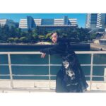 Rina Ikoma Instagram - . 映画　忌怪島の 船上イベントでした！！ 様々なメディアを通してPRもして、いよいよ公開なんだ！！と 胸が高まりました😎 こういうイベントも中々やった事がなかったので嬉しかったな！！ ホラー映画ですが、 ネタバレ出来ないから言えないけど本当に観てよかったって思う作品になったと思います！！ ので、、 6月16日はぜひ！！ 忌怪島を選んで頂けたら嬉しいです(*´꒳`*)！！！ #忌怪島 #ホラー #清水崇監督 #生駒里奈 #生駒ちゃん #日焼けと日光と仲良くなれない #ひたすらフードを被り #不機嫌な顔に笑 #奄美大島だけは #ポジティブに日光浴びられる