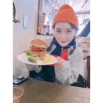 Rina Ikoma Instagram - . お仕事がてら、 秋田に帰りました(*´꒳`*) お正月は風都探偵真っ最中でしたから、帰省しなかったので、 存分に帰りました。 親友のうなさん(ニックネーム)と一緒に仁賀保のknc dinerへ めちゃくちゃ美味しかったな😋 白瀬南極探検隊記念館にも行きました！ 仁賀保の観光したな〜っっ(*´꒳`*) 次は雪溶けたらどこに行こうかね。 まだお知らせ出来ないけど、色々あるから色々楽しみにしててね😝 #秋田県 #由利本荘市 #仁賀保 #kncdiner #生駒ちゃん
