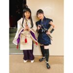 Rina Ikoma Instagram - . 明治座創業150周年記念 水谷千重子50周年記念公演 大江戸混戦物語 ニンジャーゾーン 千秋楽を無事迎えました！！ ご来場くださった皆様、応援してくださった皆様ありがとうございました😊😊 まだ博多座もあるので長々と振り返りはしませんが、 千重子先生のshow must go onのお姿に沢山の学びと刺激と勇気を頂きまして、私もあんな風になりたいな、あんな存在にいつかなれたらいいなって思いました。 千重子先生とのツーショット(*´꒳`*)🫶 博多座もよろしくお願いいたします！！🩵💜 #明治座 #博多座 #水谷千重子 #水谷千重子50周年記念公演 #3度目の #バカ言ってる #生駒里奈 #生駒ちゃん