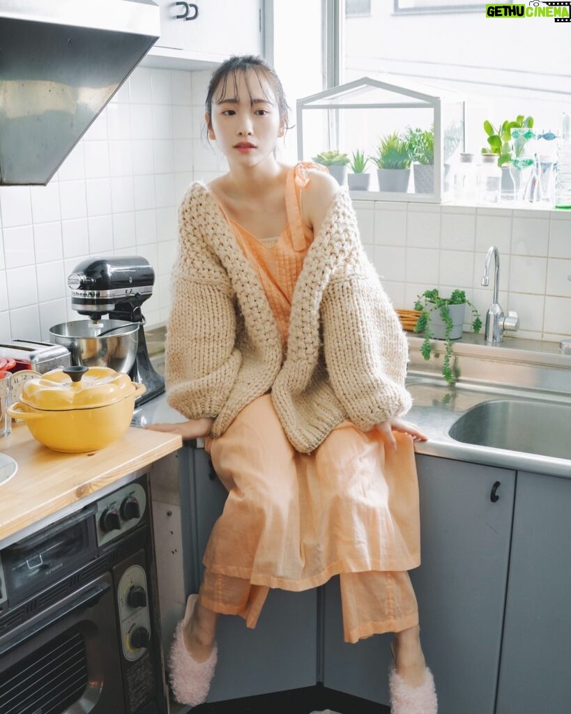 Rina Kawaei Instagram - この写真はグッズのTシャツにもプリントされています！ 衣装可愛いっ。 ❤︎ @loveli.yr_88