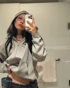 Rina Sawayama Instagram - checking in 💎⛓️⚙️