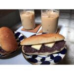 Rino Sashihara Instagram - あんバターのパンが美味しそうなカフェを教えてもらったので、あんこ大好き川田さんと☺️✨ わたしが芸能人と過ごすなんてめずらしい〜。川田さん本当にいい人〜〜😭