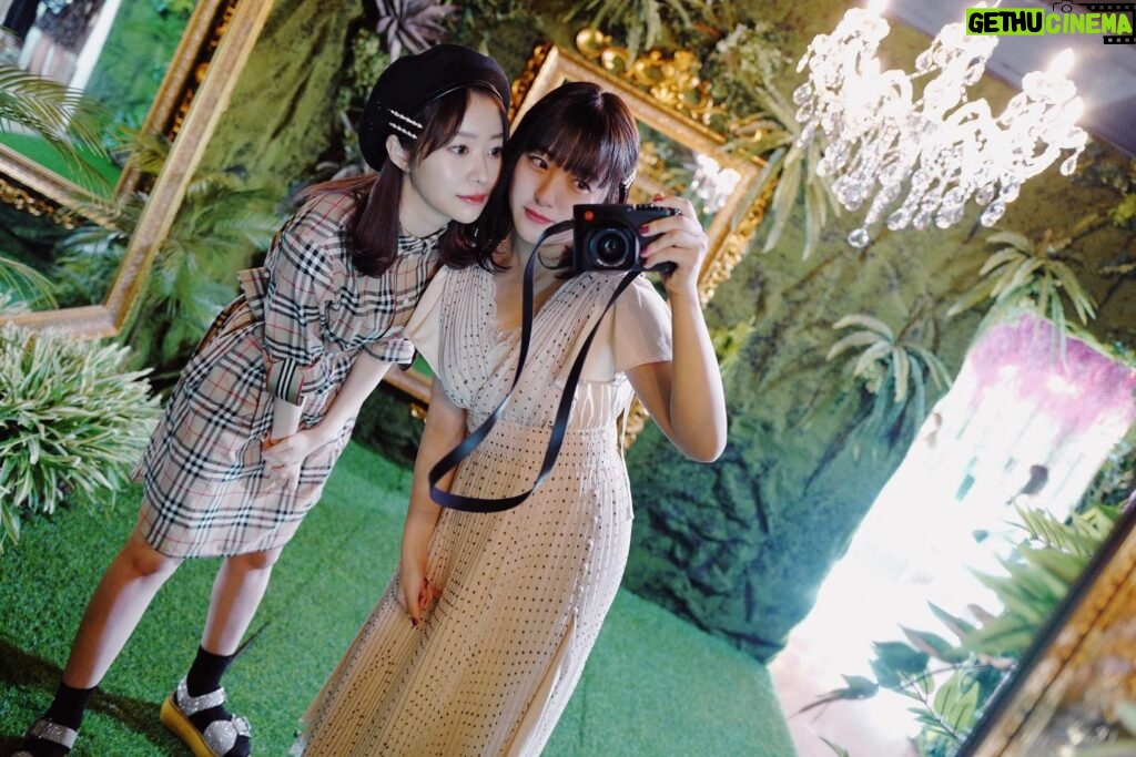 Rino Sashihara Instagram - #스타티스뮤지엄 というフォトスタジオにも行ってきました〜。3月にオープンしたばかりだからか、日本人は1人もいなかったです🙆‍♀️ たっくさんフォトスポットがあって、でもカメラマンさんがいるわけじゃないので自分たちでバシャバシャ撮りまくります〜。 日本ではみたことない感じの場所で楽しかった！みんなテンション上がると思います 正直最初は全く興味なくて、めるに連れて行ってもらったんだけど、これは誰でもテンション上がる！ 「インスタ映え」っていうよりも、すごいちゃんとしたスタジオでしたよ〜 日本語のサイトや地図がないので行きにくいと思いますが、下調べしてから是非！ #さっしーどうやって行ったの？ #ウーバー #富豪 #バリ富豪