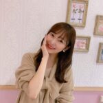Rino Sashihara Instagram - 天才まりなさん〜❣️古のgirlなので歯が痛いポーズ未だにやってます。（2枚目）