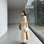 Rino Sashihara Instagram - 美術館行ったあとの感想で1番かっこいいの、教えてください。 「同じ時代に生まれたかったわ〜」って毎回言ってます。 コートもバッグも #therow で スニーカーは #nike のボメロ5です！