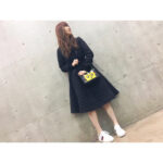 Rino Sashihara Instagram - この前のワンピースの全身の写真です〜。 キルティングでかわいい！レースのトップスと重ね着しました。（画像2枚目） 真っ黒で可愛らしい感じなのでバッグとスニーカーで遊び心出してしまいました。 ラフなパーティーに来ていきたいかんじ。ラフなパーティー誘われてないけど。 ワンピース @madder_vintage レーストップス #dholic バッグ #prada （2、3年前のです）