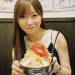 Rino Sashihara Instagram - 月島でランチしてきたよ〜！ 食べたのはジャンポケおたけさんのお店「竹の子」さん🏃‍♀️美味しすぎて！また行きたいです🏃 2、3枚目はエモアプリで撮ってもらいました。（3枚目のバッグの質感が可愛いので見て欲しい😂） 明日カラコン新色発売なのでちゃんとした画像載せたかったのにいまいちわかりやすい写真が撮れず😭明日リベンジします！