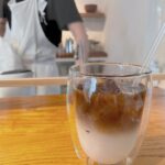 Rino Sashihara Instagram – 意図せずカフェの店員さんとの匂わせ写真みたいになってしまいました。

#私だけ牛乳多めにするのやめてww
#まあ苦いの苦手だけど😌💦
#さすがです😠
#ありがと