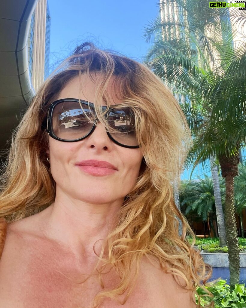 Rita Guedes Instagram - Sol na cara ☀️. Quem adora ?! :)