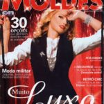 Rita Guedes Instagram - Esse ensaio foi para a capa da revista Figurino e a idéia era fazer uma referência ao filme Moulin Rouge. A proposta que me foi oferecida era encarnar a personagem Satine, que era a estrela de um glamuroso bordel em Paris no século XIX. Eu topei! :-) This shoot was for the cover of “Figurino Magazine” and the idea was to make a reference to the film Moulin Rouge. The proposal I was offered was to embody the character Satin, who was the star of a glamorous nightclub in Paris in the 19th century. I came across Fotos @rodrigolopes Beauty @edilsonferreiramakeup Produção de moda @carolmarrareal #moulinrouge #ritaguedes #tbt