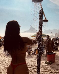 Rita Pereira Instagram - Domingo de Ipanema 💦 📸 @sergiorbaia