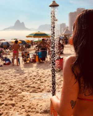 Rita Pereira Instagram - Domingo de Ipanema 💦 
📸 @sergiorbaia
