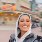 Rita Pereira Instagram - ✨Disneyland Paris sem vídeo não é a mesma emoção✨ #disneylandparis #disney #magic #love #family