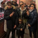 Rita Pereira Instagram - Dia de aniversário perfeito na @disneylandparis ✨🏰✨ São 5 anos do maior amor do universo. Que amor difícil de explicar, que amor único, tão único que chega a ser estranho. Um amor que me faz viver os melhores momentos e os piores pensamentos, um medo inexplicável, um medo do qual fujo todos os dias mas, um amor que quero viver para sempre. Meu Lonô 🤎 #disneylandXmas