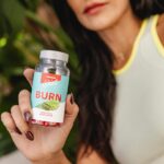 Rita Pereira Instagram - São estes!!! Os tais comprimidos que ajudam a queimar gordura 😉👌🏾 Os Burn andam sempre comigo ❤️‍🔥 Aproveitem os descontos da @prozis Até dia 4 de março Em compras de: €25- oferta de Oat Flakes - Small Flakes 500 g Sachet Natural Real Whey Isolate 25 g €45 -oferta de Oat Flakes - Small Flakes 500 g Zero Maple Syrup 355 g Sachet Natural Real Whey Isolate 25 g €55- oferta de Protein Puffies - Chocolate Duo - White & Milk Chocolate Coating 150 g Oat Flakes - Small Flakes 500 g €75- escolhe entre: 2 Week Cut & Burn 200 mL - Woman ou 2 Week Cut & Burn 200 mL - Men 💰 Cupão RITAPEREIRA para acesso a esta promoção 10% DESCONTO sobre tudo o que comprarem #pub #fitnessmotivation #fit #prozis #burn