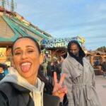 Rita Pereira Instagram - Dia de aniversário perfeito na @disneylandparis ✨🏰✨ São 5 anos do maior amor do universo. Que amor difícil de explicar, que amor único, tão único que chega a ser estranho. Um amor que me faz viver os melhores momentos e os piores pensamentos, um medo inexplicável, um medo do qual fujo todos os dias mas, um amor que quero viver para sempre. Meu Lonô 🤎 #disneylandXmas