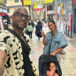 Rita Pereira Instagram - Diz-me onde estás sem me dizeres onde estás. 🐶👘🏯🥷🧺🚅🗼 #osaka #japan #osakacastle #bullettrain #backtotokyo