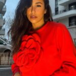 Rita Pereira Instagram - O outfit de Natal em Paris selfie mode 🎄 Obrigada @atelierfusion 🤍 Adoro não ter de pensar muito no que vestir e sentir-me o máximo 😜