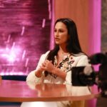 Rita Pereira Instagram - Ainda não me tinha sentado nesta cadeira. A entrevista do Goucha. Estava nervosa, confesso, não por ser o @mlgoucha , pois sabia que ele teria o maior respeito por mim, mas sim por estar a aprender a ser esta Rita “diferente” depois do Brasil. A verdade teve sempre uma extrema importância em mim e por mais que, às vezes, me traga dissabores, continuarei sempre a acreditar que será o melhor caminho. Quem viu a entrevista?! Aproveito para agradecer todo o vosso apoio 🤎