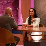 Rita Pereira Instagram - Ainda não me tinha sentado nesta cadeira. A entrevista do Goucha. Estava nervosa, confesso, não por ser o @mlgoucha , pois sabia que ele teria o maior respeito por mim, mas sim por estar a aprender a ser esta Rita “diferente” depois do Brasil. A verdade teve sempre uma extrema importância em mim e por mais que, às vezes, me traga dissabores, continuarei sempre a acreditar que será o melhor caminho. Quem viu a entrevista?! Aproveito para agradecer todo o vosso apoio 🤎