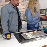Robin Roberts Instagram - If it’s not a love story like @garthbrooks and @trishayearwood, we don’t want it! ❤️ #garthbrooks #trishayearwood #engagement #story #couple #marriage