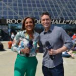 Robin Roberts Instagram - BTS moments before @robinrobertsgma and @whitjohnsontv saw the total solar eclipse! ☀️🌑