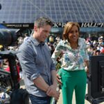 Robin Roberts Instagram - BTS moments before @robinrobertsgma and @whitjohnsontv saw the total solar eclipse! ☀️🌑