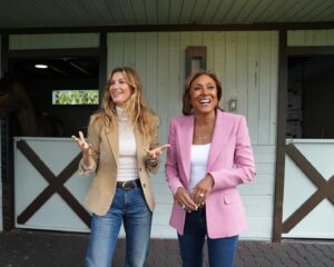 Robin Roberts Instagram - I am still smiling from my time spent with @gisele at her home in South Florida. You can watch our full sit down streaming now on @hulu.