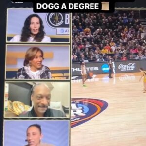 Robin Roberts Instagram - Some of my favorite highlights of @snoopdogg on the Bird & Taurasi Show 😂

Tuned in for the boss @sbird10 & @dianataurasi during the game for top tier entertainment 📺

#snoopdogg #marchmadness #womensbasketball